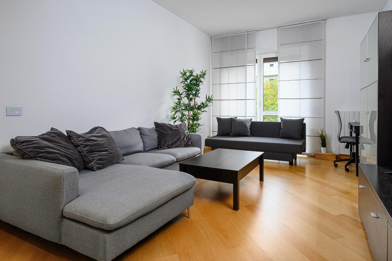 Stylish Condo Garibaldi Sempione 85M2 - Self Check-In Milan Exterior photo